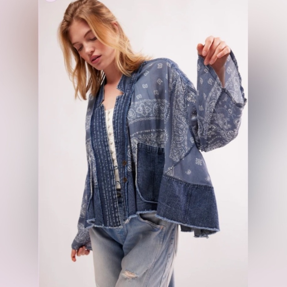 ☮️Free People Bandana Dreams Denim Kimono Jacket Size S Oversized Paisley